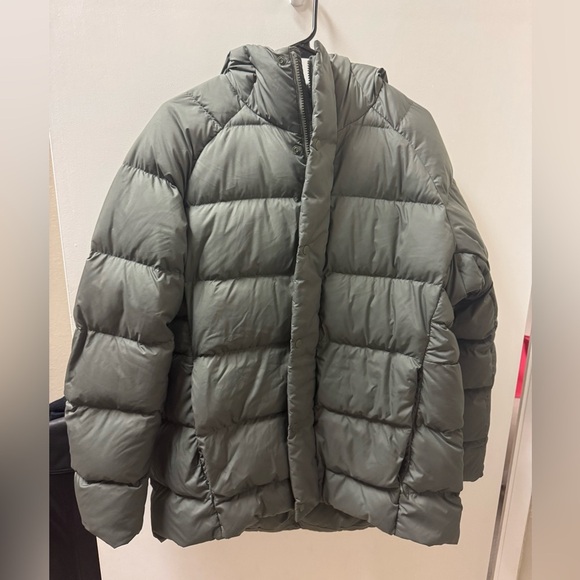 MENS M LULULEMON OLIVE GREEN JACKET